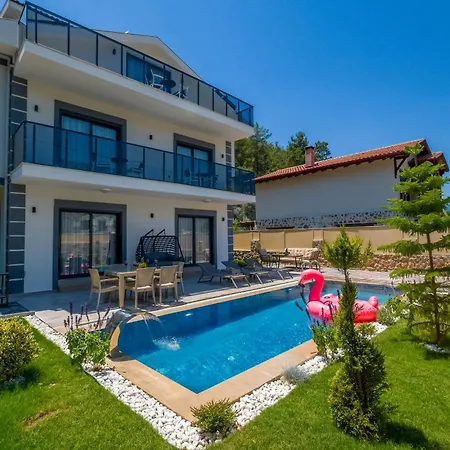 Willa Huzur *